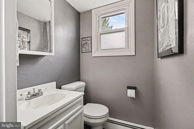 9 FAYE RD, Middletown, PA 17057