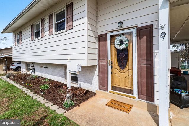 9 FAYE RD, Middletown, PA 17057