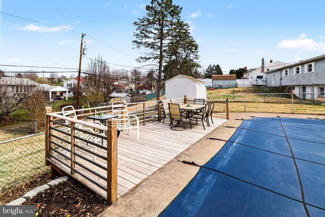 9 FAYE RD, Middletown, PA 17057