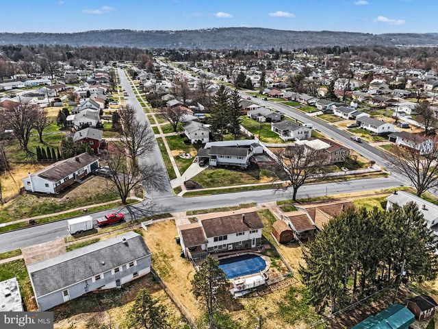 9 FAYE RD, Middletown, PA 17057