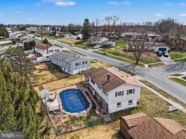 9 FAYE RD, Middletown, PA 17057