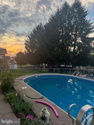 9 FAYE RD, Middletown, PA 17057