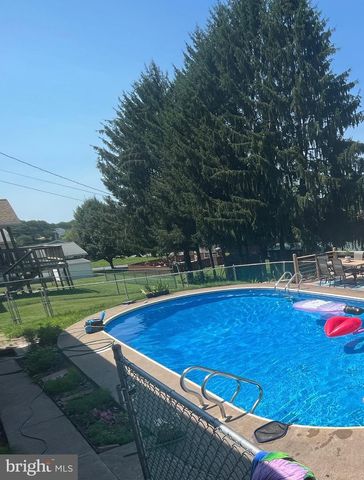 9 FAYE RD, Middletown, PA 17057