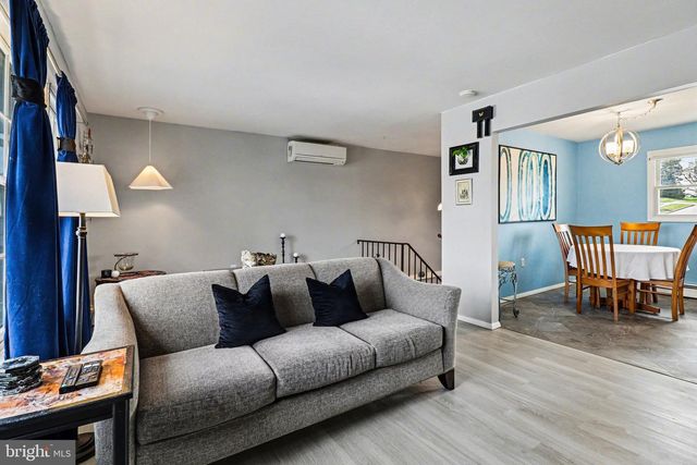 9 FAYE RD, Middletown, PA 17057