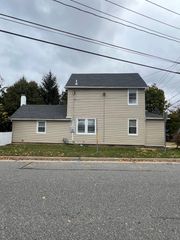 201 Hallock Avenue, Port Jefferson Station, NY 11776