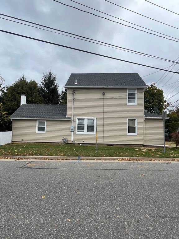 201 Hallock Avenue, Port Jefferson Station, NY 11776