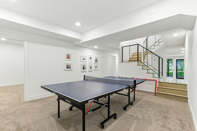 3 Crescent St, Wayzata, MN 55391