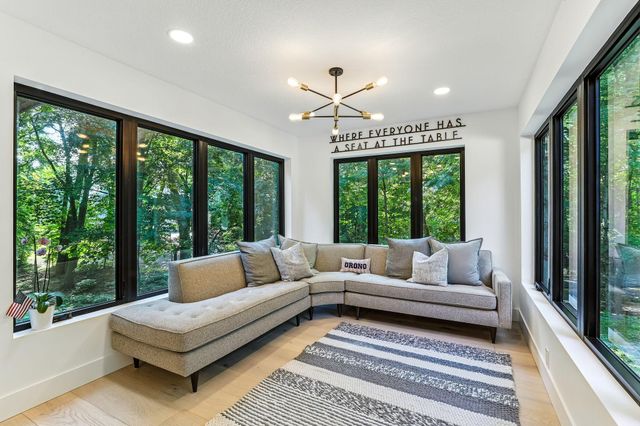 3 Crescent St, Wayzata, MN 55391