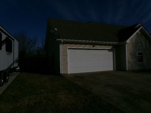 1305 Loren Cir, Clarksville, TN 37042