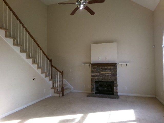 1305 Loren Cir, Clarksville, TN 37042