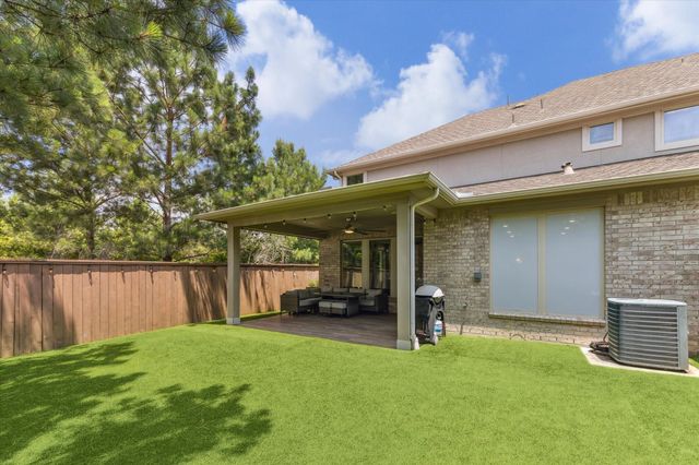 26 Heirloom Garden Place, Magnolia, TX 77354