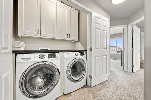 781 Albert Drive W, West Fargo, ND 58078