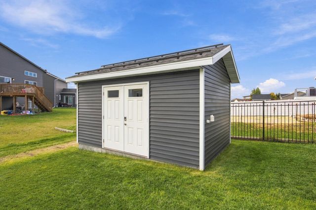 781 Albert Drive W, West Fargo, ND 58078