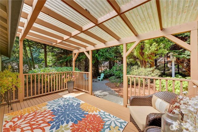 33 Barque Lane, Port Ludlow, WA 98365