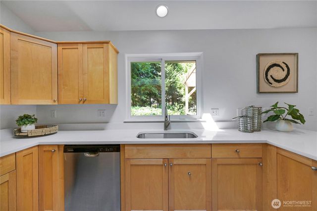 33 Barque Lane, Port Ludlow, WA 98365
