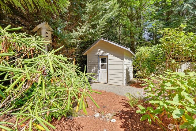 33 Barque Lane, Port Ludlow, WA 98365