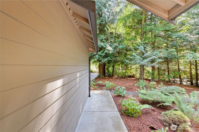 33 Barque Lane, Port Ludlow, WA 98365