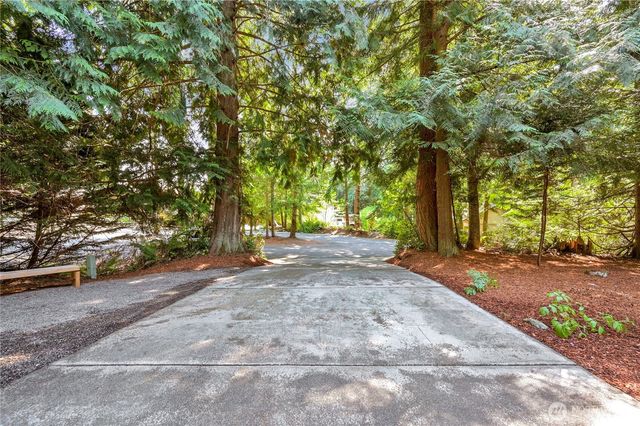 33 Barque Lane, Port Ludlow, WA 98365