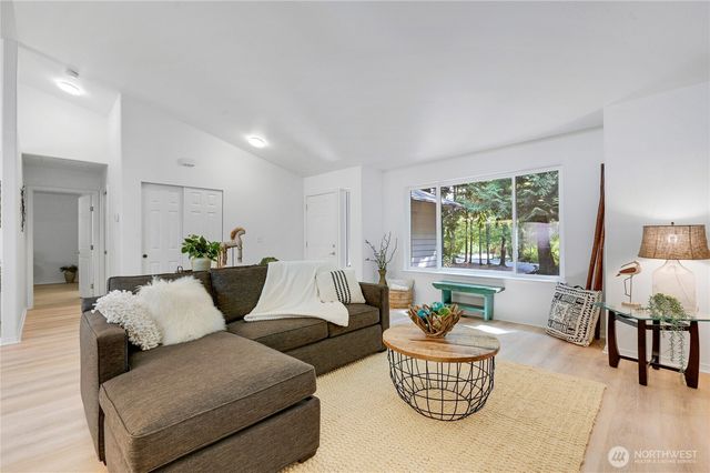 33 Barque Lane, Port Ludlow, WA 98365