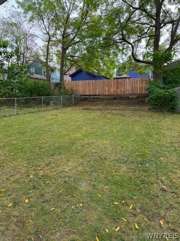 2 Flower Street, Buffalo, NY 14214