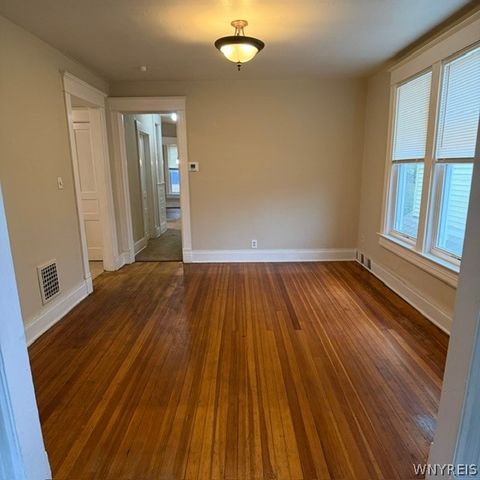2 Flower Street, Buffalo, NY 14214