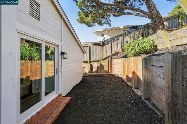 6101 N Arlington Blvd, San Pablo, CA 94806