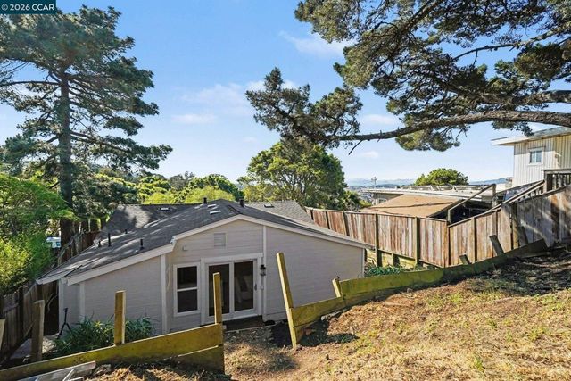 6101 N Arlington Blvd, San Pablo, CA 94806