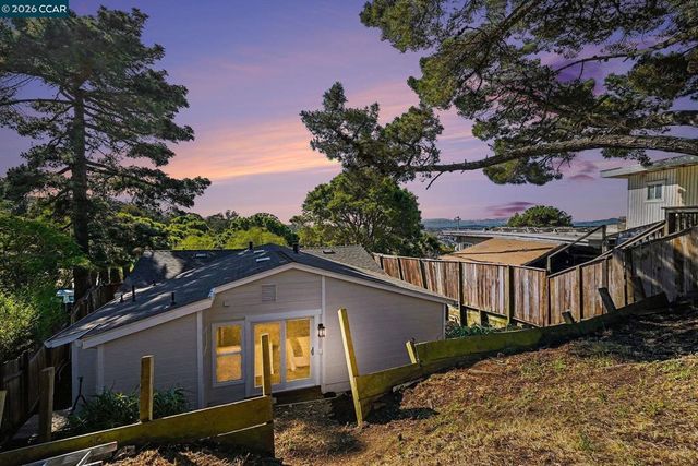 6101 N Arlington Blvd, San Pablo, CA 94806