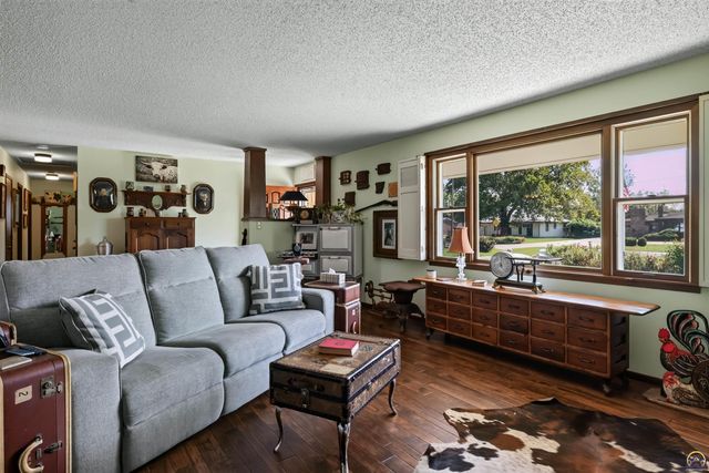 2030 NW Lower Silver Lake RD, Topeka, KS 66618