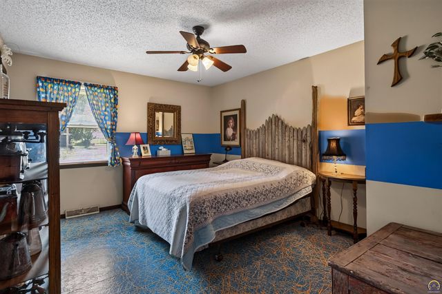 2030 NW Lower Silver Lake RD, Topeka, KS 66618