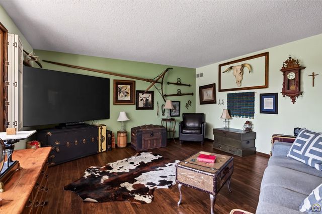 2030 NW Lower Silver Lake RD, Topeka, KS 66618