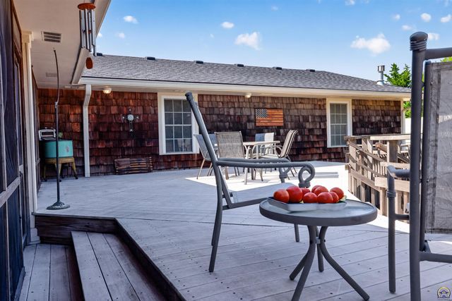 2030 NW Lower Silver Lake RD, Topeka, KS 66618