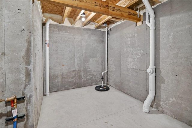 9230 Honey Harvest Lane, Verona, WI 53593