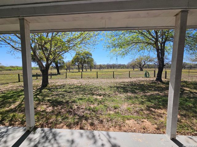 4821 Fm 467, Seguin, TX 78155