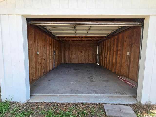 4821 Fm 467, Seguin, TX 78155