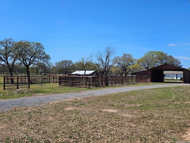 4821 Fm 467, Seguin, TX 78155