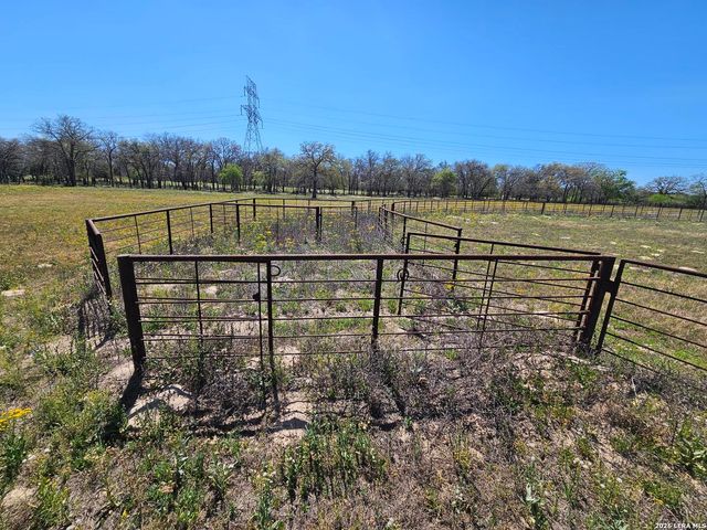 4821 Fm 467, Seguin, TX 78155
