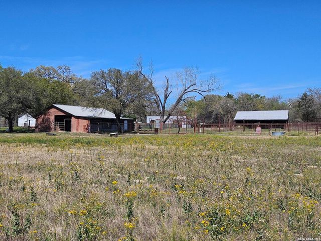 4821 Fm 467, Seguin, TX 78155