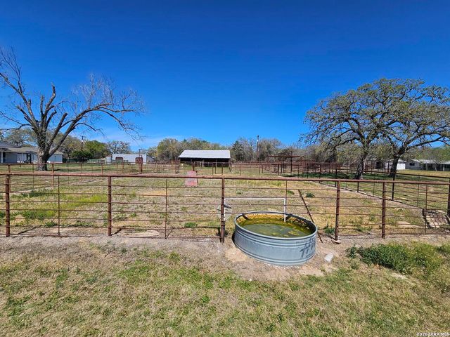 4821 Fm 467, Seguin, TX 78155