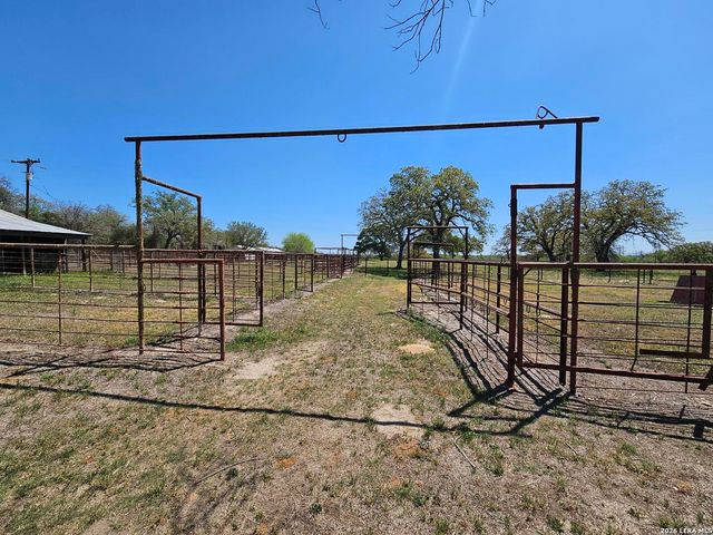 4821 Fm 467, Seguin, TX 78155