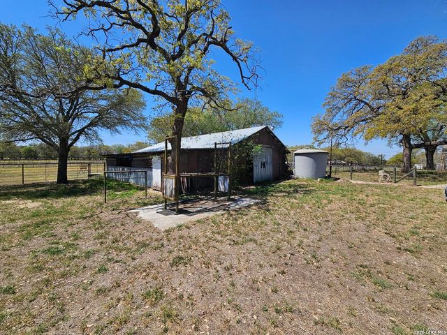 4821 Fm 467, Seguin, TX 78155