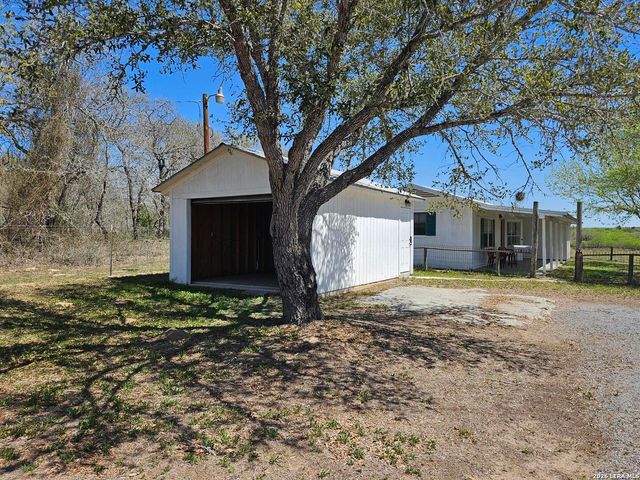 4821 Fm 467, Seguin, TX 78155
