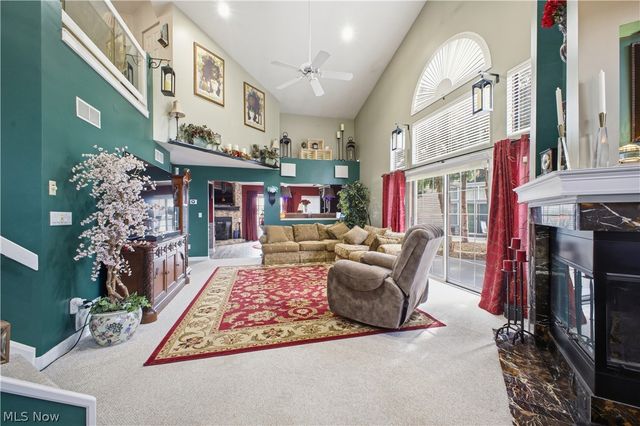 424 N Bayshore Drive 3, Columbiana, OH 44408