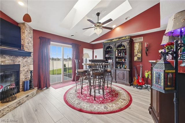 424 N Bayshore Drive 3, Columbiana, OH 44408