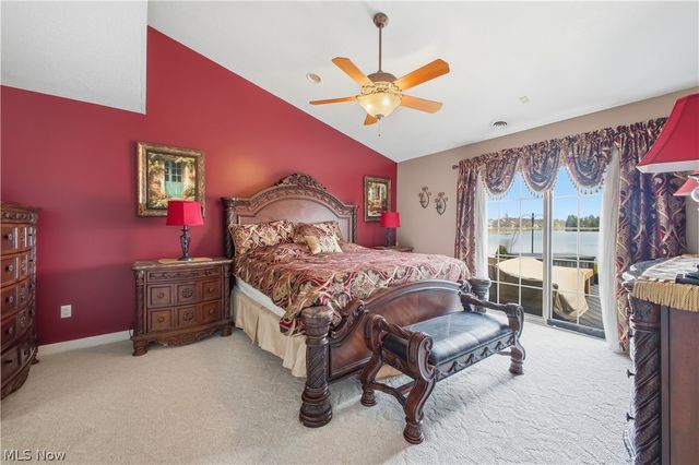 424 N Bayshore Drive 3, Columbiana, OH 44408