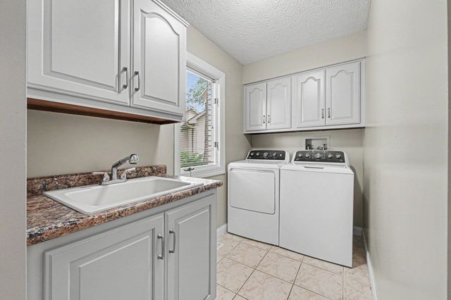 185 Amhurst Place, Valparaiso, IN 46385