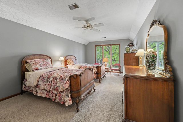 185 Amhurst Place, Valparaiso, IN 46385