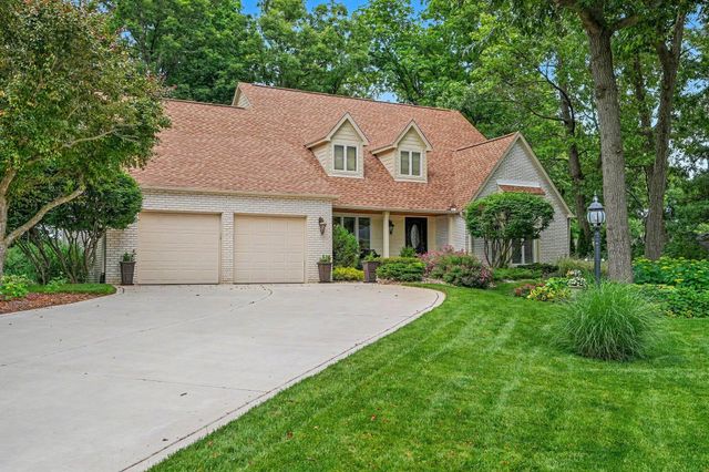 185 Amhurst Place, Valparaiso, IN 46385