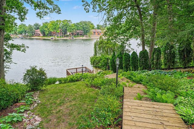185 Amhurst Place, Valparaiso, IN 46385