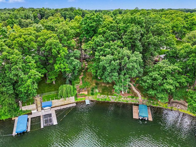 185 Amhurst Place, Valparaiso, IN 46385